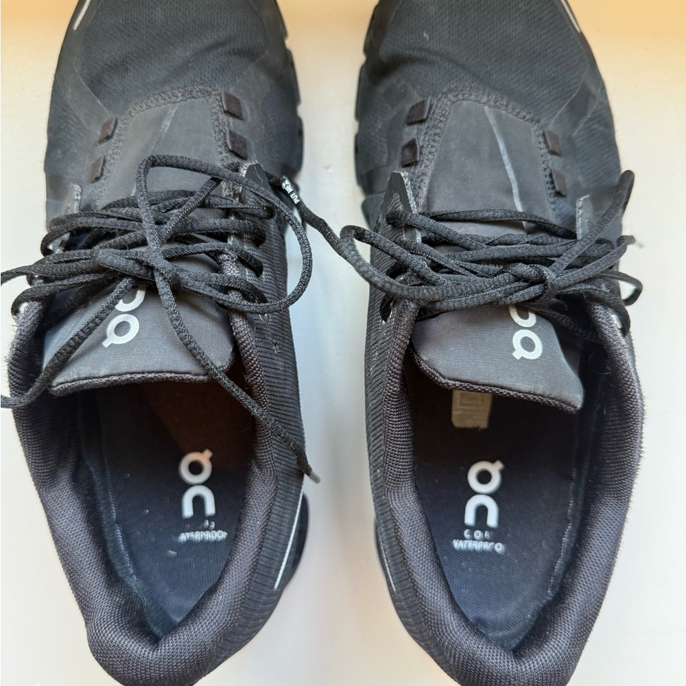 On Running Men's Black Athletic Sneakers
